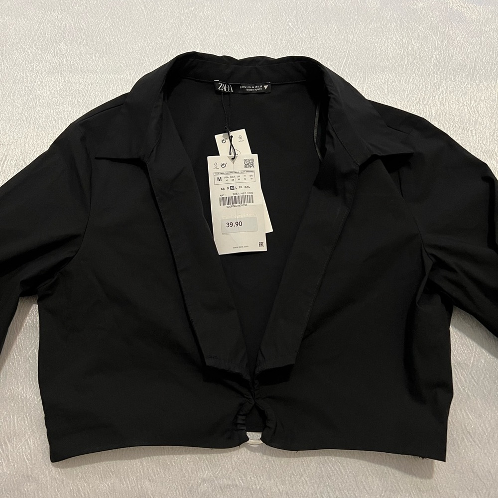 Black cropped blouse